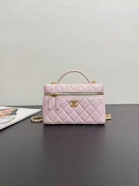 Classic CHANEL Bag: A Stylish and Versatile Choice for Elegance